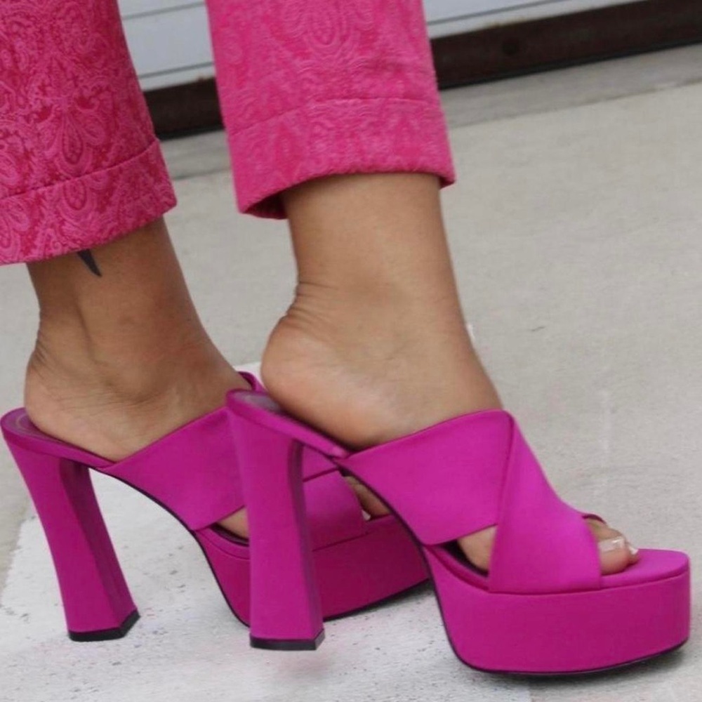 Zara HIGH HEELED PLATFORM SANDALS - Picture 1 of 2